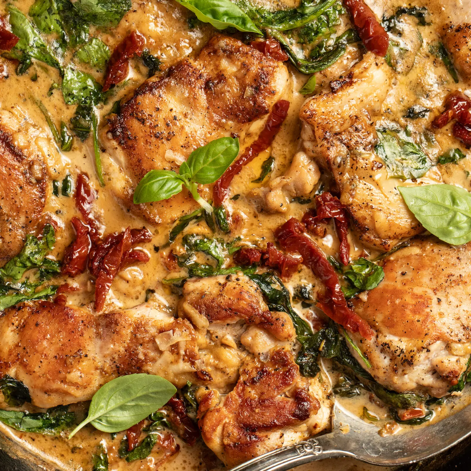 Creamy Tuscan Chicken with Sun-dried Tomatoes and Spinach